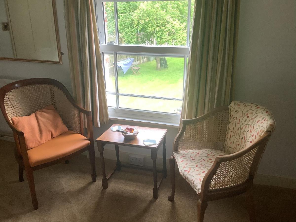 Bwthyn Cudd Bed and breakfast